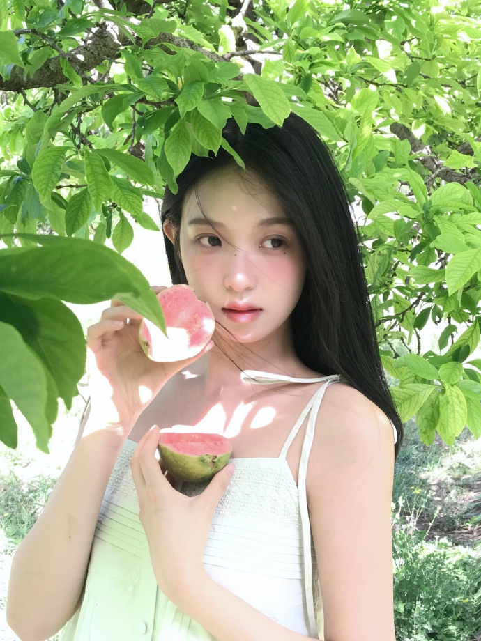 詹妮弗·加纳新剧凭什么是完美沙滩伴侣？八个女人一场周末就够了